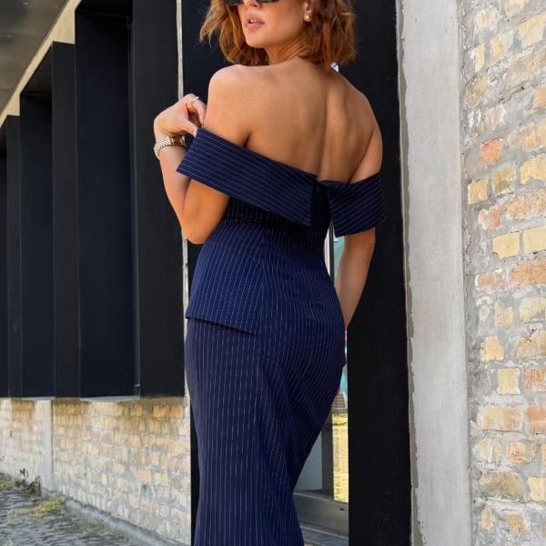 Striped navy haljina